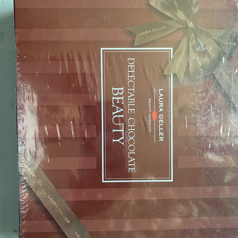 Laura Geller Delectable Chocolate Beauty Set - Picture 3 of 3